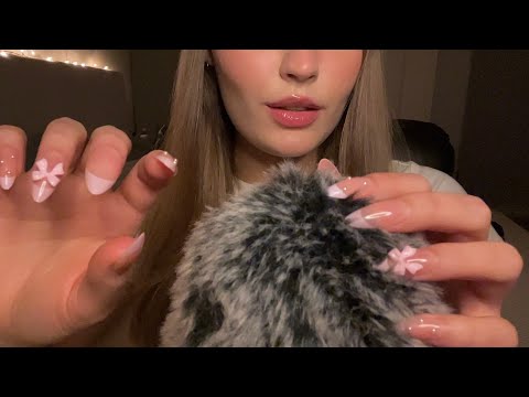 ASMR | Collarbone Tapping & Fluffy Mic Scratching with M0uth Sounds | Gil's CV