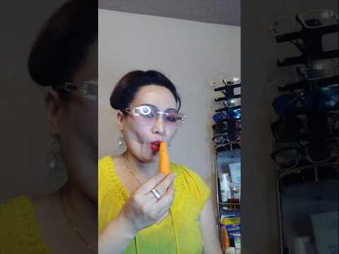 EATJNG CRUNCHY CARROT # #everyone #mukbang #shortsfeed #carrot #viral