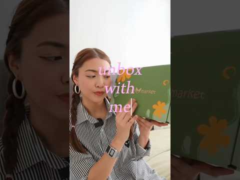 trying snacks from Signature Market #asmr #signaturemarketmy #mukbang