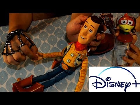 ASMR en Español 🙈❤️ Mostrando mi colección objetos Disney ⌚