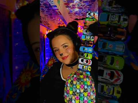 I made this hot wheels belt last Halloween, so I had to show it off! 🚗🚙🚕🚓 what do you think?