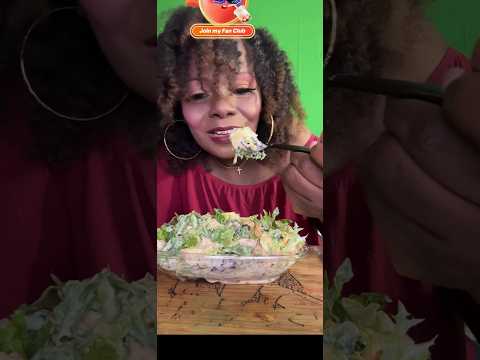 Eating Club Salad | TicTpk Live | Nails | Chatting