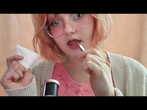 ASMR Applying and Removing Lipstick 💄