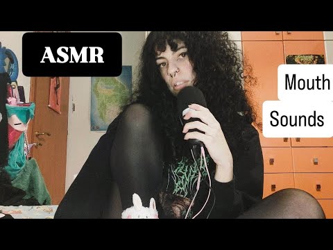 ASMR close-up Mouth Sounds wet/dry + Hand Movements (greek trigger words++)