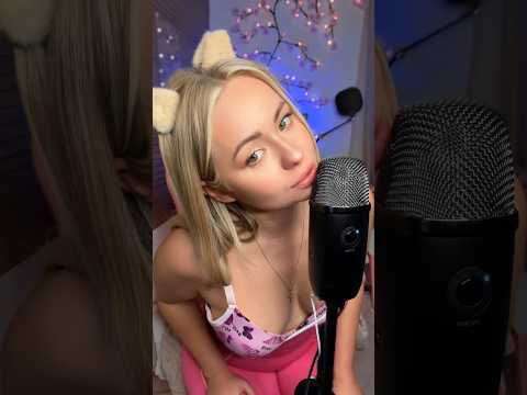Tingles asmr  #asmr #kisses #relax #mouthsounds