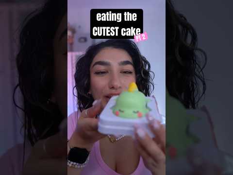would you eat this cake!!? 👀 #asmr #asmreating