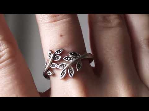 ASMR Focusing on Fingers (no talking) (white noise) (camera sounds)
