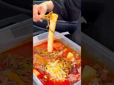 When Asian mom lets you eat only one cup of soup… #food #eating #noodles