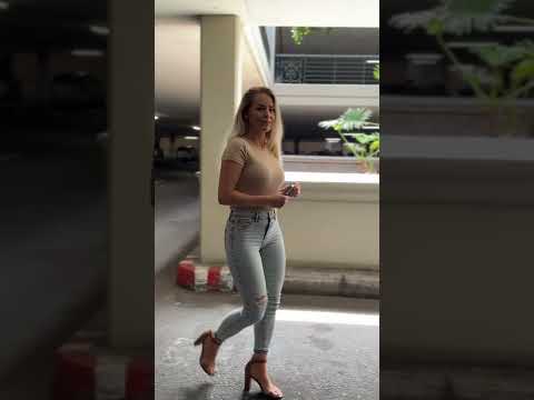 Would you smile back to a stranger? #walking #shortvideo