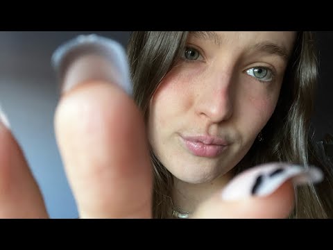 *1 minute ASMR* ultra lofi screen tapping and scratching 💅📱