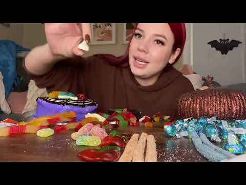 HALLOWEEN MUKBANG ASMR, HALLOWEEN TREATS AND CAKE(MESSY)