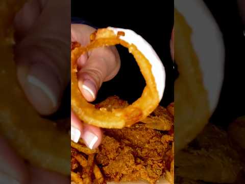 POPEYES CRUNCHY ONION RINGS #asmr #popeyes #food #mukbang