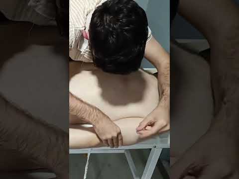 TURKISH MASSAGE THAT PROVIDES RELAXATION FOR BACK MUSCLES #satisfying #relaxing #asmr #shorts