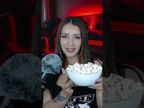 🍿 Te invito a ver una peli con palomitas (ASMR relajante) #asmr