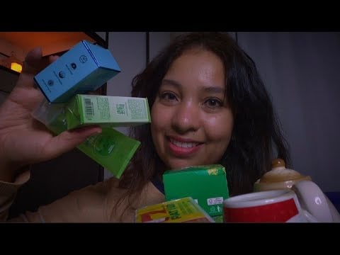 ASMR Atenção pessoal com Toques Suaves no rosto, batidinhas e massagens nos músculos faciais, cremes