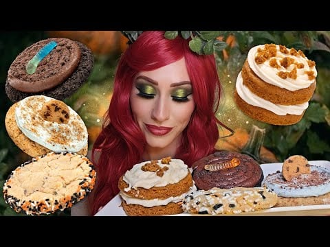 ASMR | 🌿 Poison Ivy Tries Halloween CRUMBL COOKIE 🎃🧁🪱 *Mukbang*