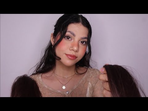 ASMR compañera de atrás juega con tu cabello y chismea | Dámaris ASMR♡