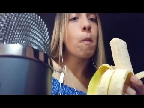 ASMR BLUE YETI - COMIENDO PLÁTANO 🍌