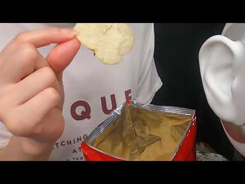 【ASMR】耳元でポテトチップスの咀嚼音/mastication sound/eating potato chips