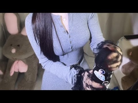 Cute Girl’s Relaxing Microphone Tapping | Stress-Free ASMR Sounds