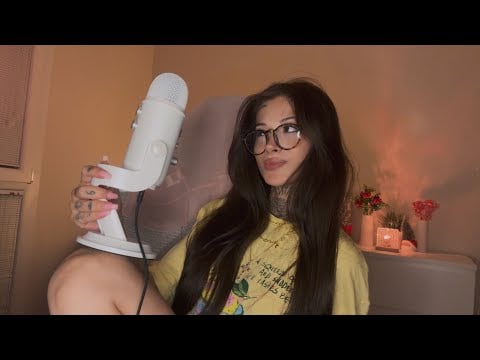 Akasi ASMR kanalı canlı yayında