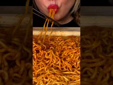 Spicy Samyang Ramen #asmr #buldak #food #ramen
