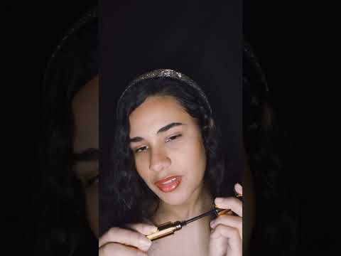 ASMR PENTEANDO SUA SOBRANCELHA!#asmr #relax #sonsdeboca #asmrtriggers #sobrancelhas #shorts #viral