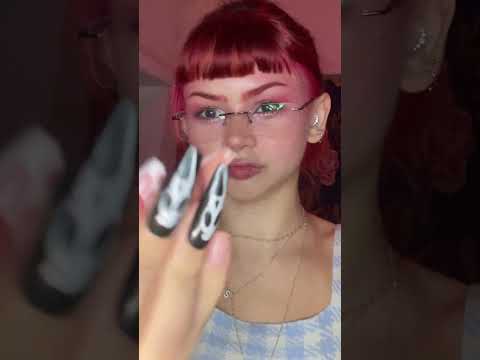 Nails Tapping