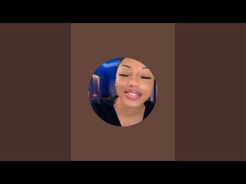 ASMR doing makeup