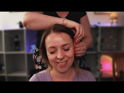 ASMR Jag & Stine pysslar om varandra ♥ (Garanterade tingles)