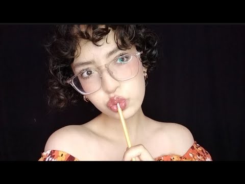 ASMR HAGO DE TODO EN TU CARA, mucha b4b1t4, asmr rápido, mascando chicle, te maquillo