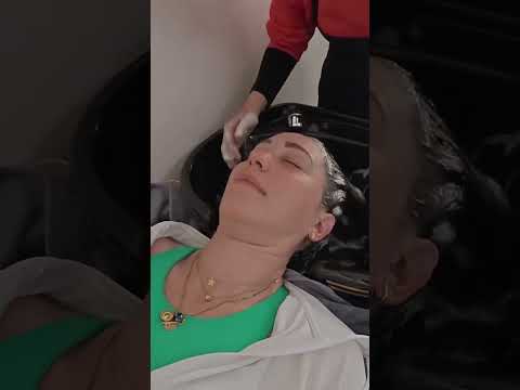 Relajante lavado de cabeza 💆🏼‍♀️🫧 #salon #hair #washhair #short