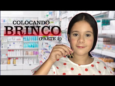 ASMR COLOCANDO BRINCO NA SUA ORELHA