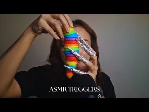 ASMR: triggers aleatórios para soninho rápido
