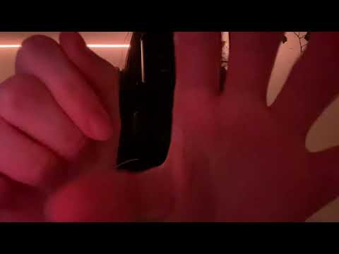 ASMR : hand movements + mots déclencheurs !!