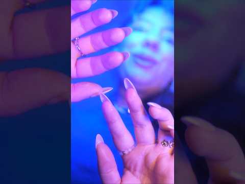 ASMR tapping sur ton visage