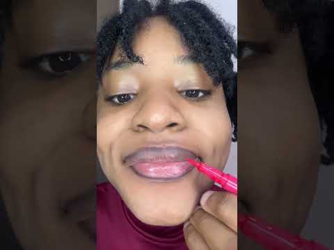ASMR Gum Chewing while Fixing my Lips