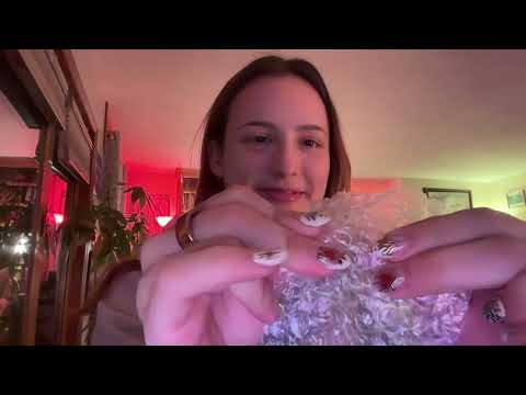 ASMR Pop bubblewrap with me + new nails (QUIET AUDIO)