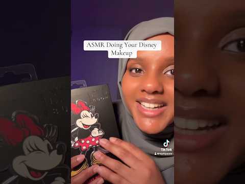 ASMR Doing Your Makeup with Minnie Mouse Eye shadow Pallet #asmr #asmrshort