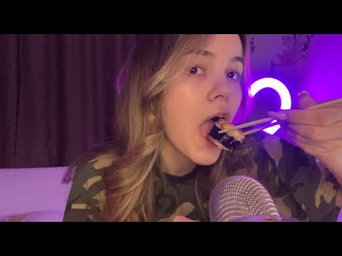 АСМР Кушаю Роллы / Болталка 😋 ASMR Eating Rolls