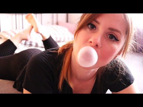 ASMR GUM CHEWING, BUBBLES, RAMBLING