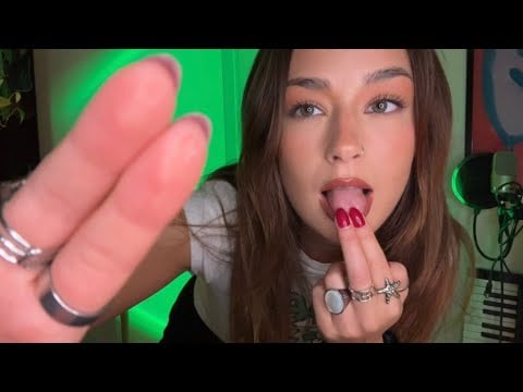 [ASMR] FAST & AGGRESSIVE SPIT PAINTING YOUR FACE 😛