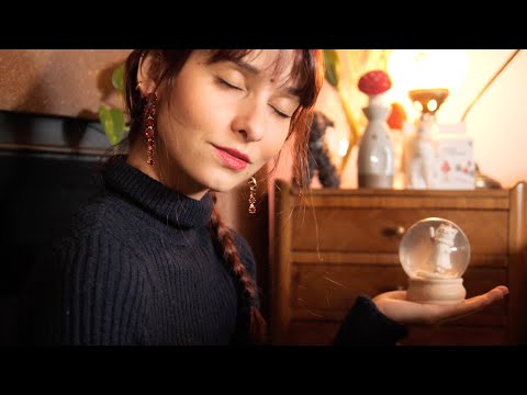 ASMR - La vendeuse de la boutique de Noël ! ❄️