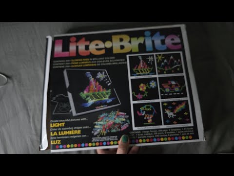 ASMR Lite Brite Doing a Childhood Favourite Game ~ Lite Brite (Crinkle Sounds) (Some Whisper) 