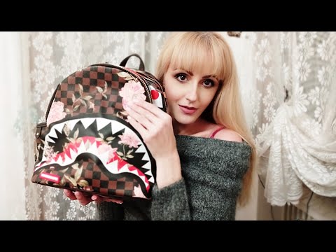 What's in my bag 👜 Asmr ITA😴🇮🇹 rilassati  mentre mi guardi svuotare la borsa😴😴