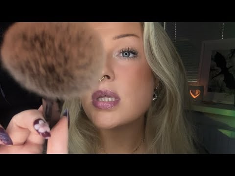 ASMR- Doing your makeup/ inaudible whispers/ mouth sounds 💕 Super relaxing 