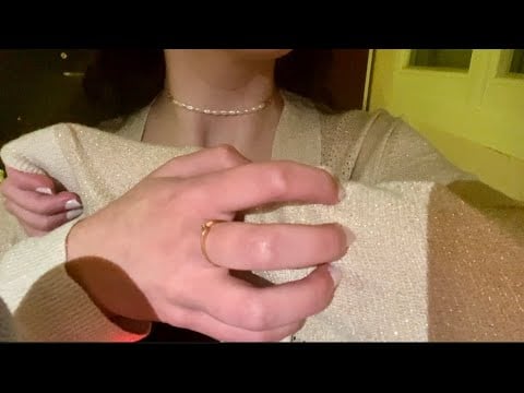 ASMR | Fabric and skin scratching ✨ [No talking]