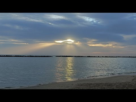 RILASSATI COL SUONO delle ONDE DEL MARE, TANTI HAND MOVEMENTS e MOUTH SOUNDS 😴💜 | ASMR ITA