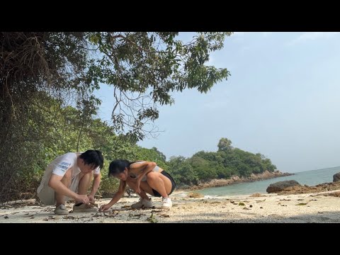 ASMR at the beach ( public asmr - no talking )