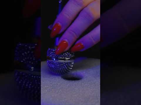 #tingles #josefinasmr #sleep #relax #asmr #asmrshorts #micscratching #mesmerizing #relaxingasmr